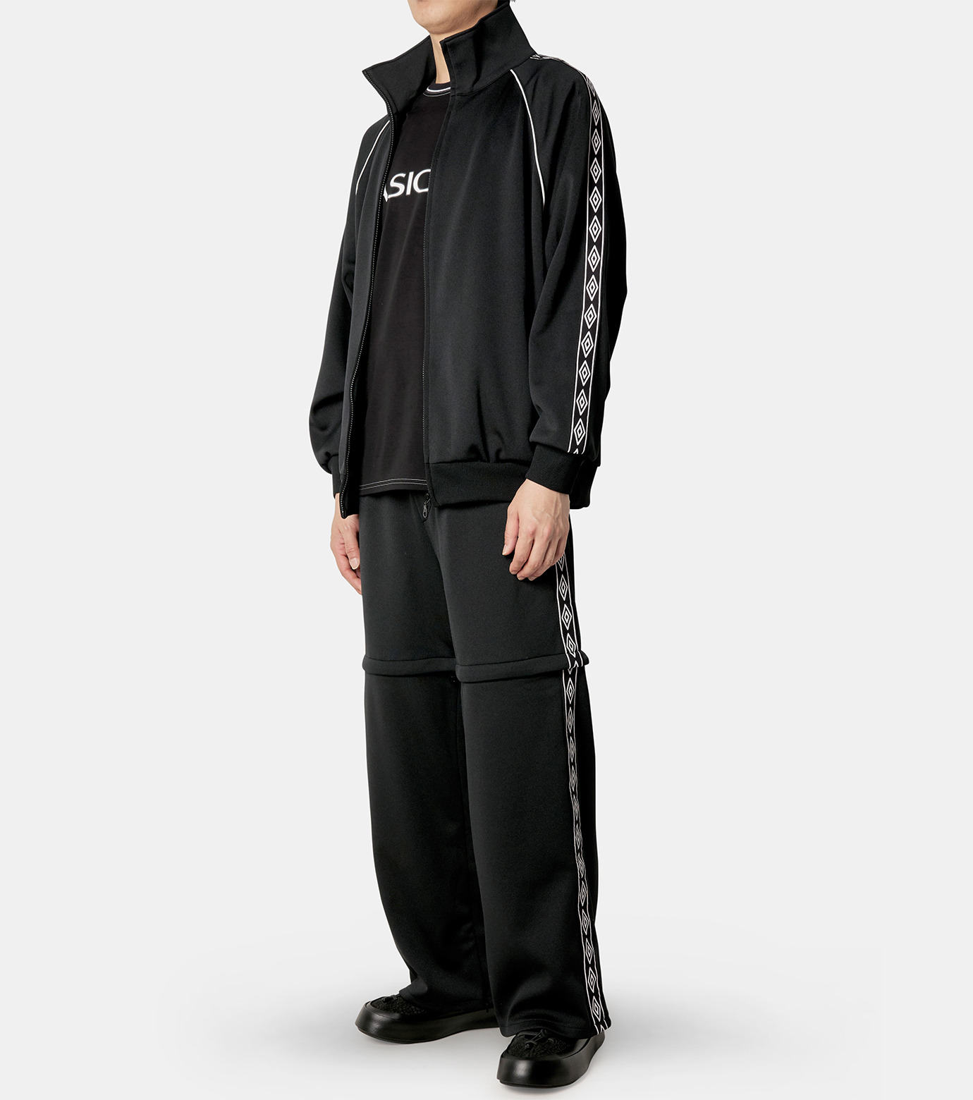 ベイシックス - BASICKS | x UMBRO Oversized Track | RESTIR リステア