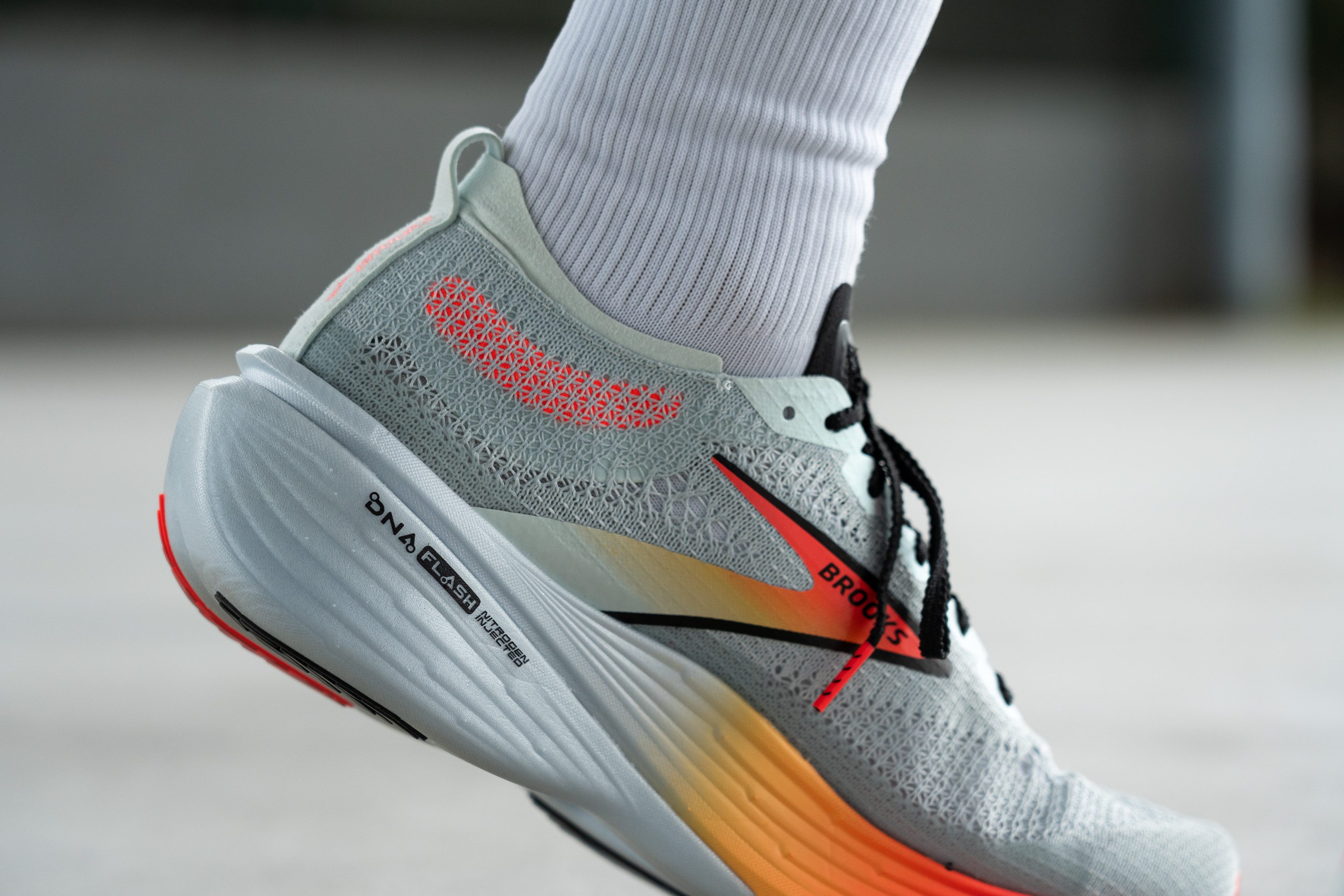 Cut in half: Brooks Hyperion Elite 4 Review | RunRepeat