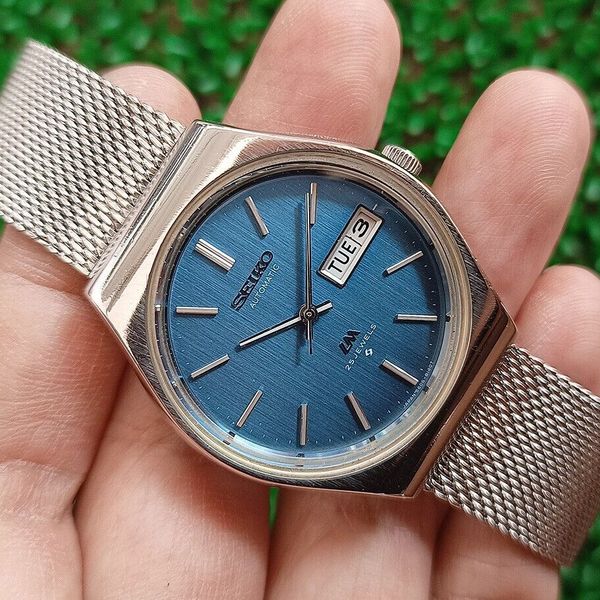 RARE VINTAGE SEIKO LM NICE BLUE DIAL 5606-8100 AUTOMATIC 25 JEWELS