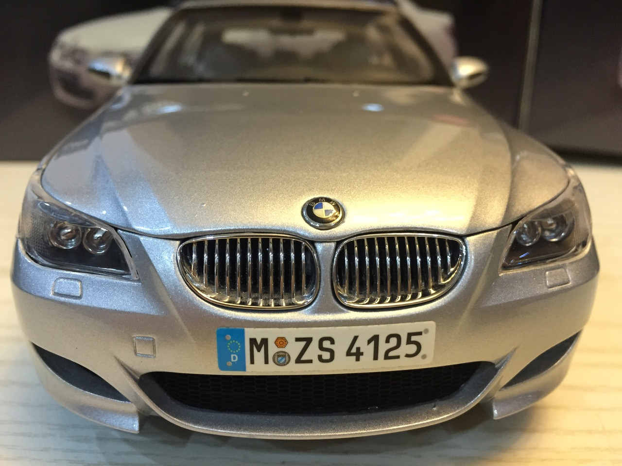 1/18 Kyosho BMW E60 M5 (Silver) Diecast Car Model - LIVECARMODEL.com