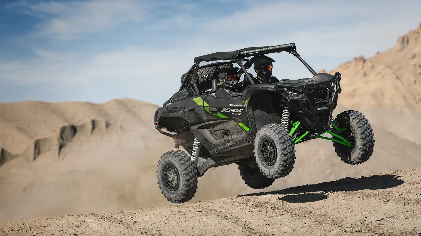 2020 Kawasaki NINJA H2™R (ZX1000YLF) Cylinder Head Cover