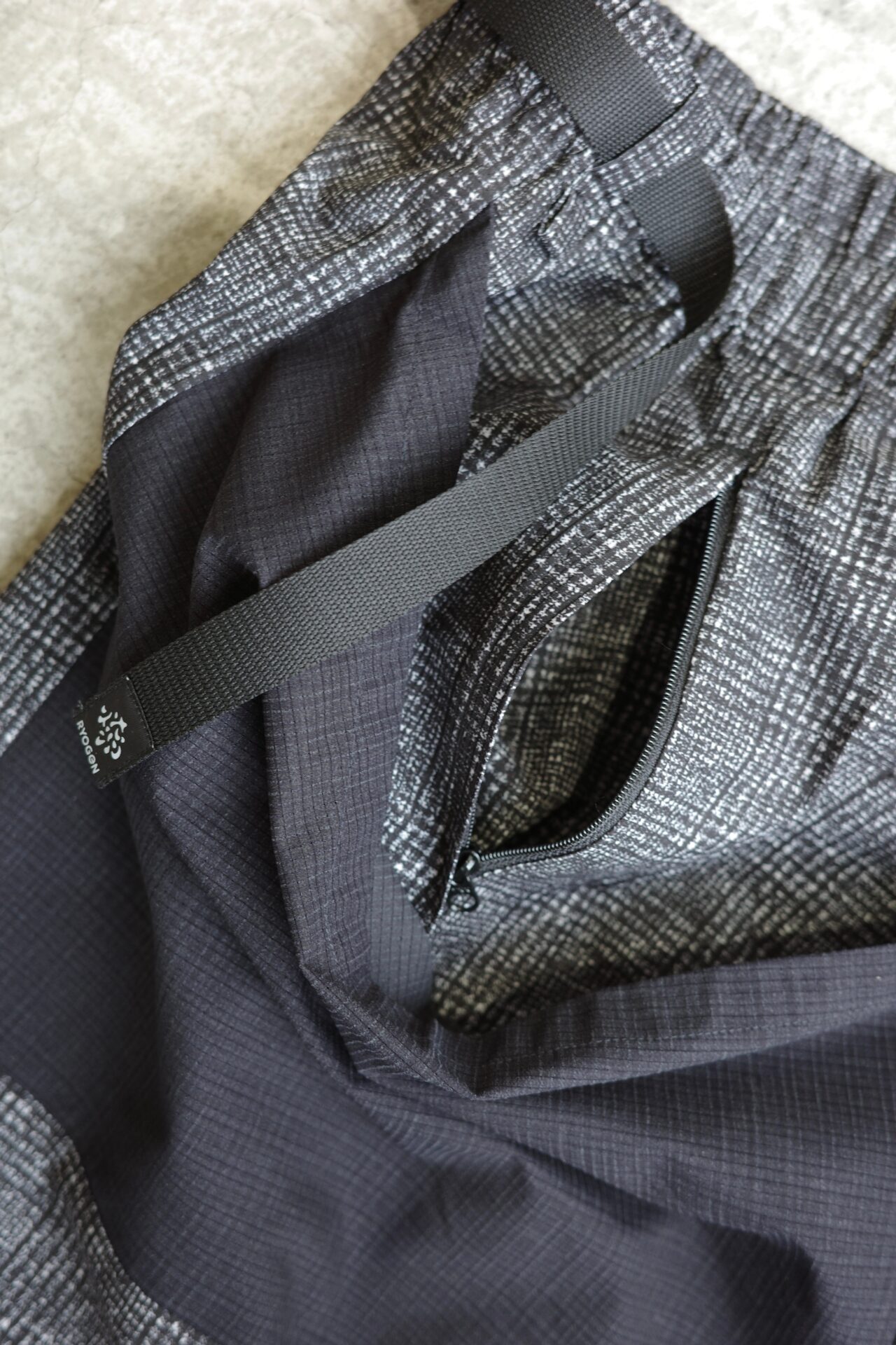 RYOGEN (リョウゲン) NOSTALGIC BIG POCKET PANTS | circle AOMORI