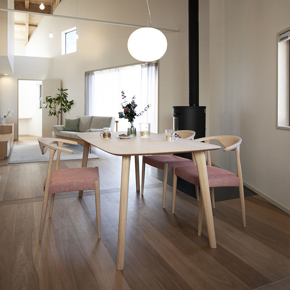 RIT TABLE｜柏木工｜コンフォートQ｜阪急百貨店のインテリアショップ