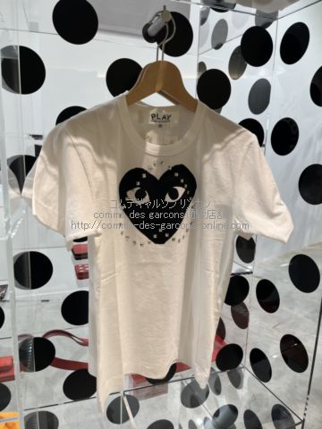 プレイ コムデギャルソン 黒ハートプリント×スタッズ 半袖Tシャツ