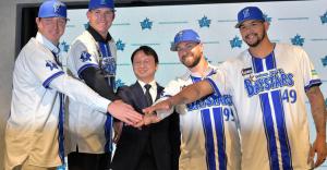 33 乙坂 智（外野手） 横浜DeNA 選手名鑑 | カナロコ by 神奈川新聞