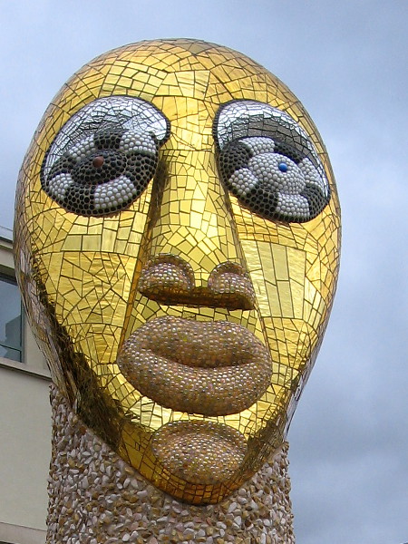 Niki de Saint Phalle's Grande Step Totem. – Cool San Diego Sights!