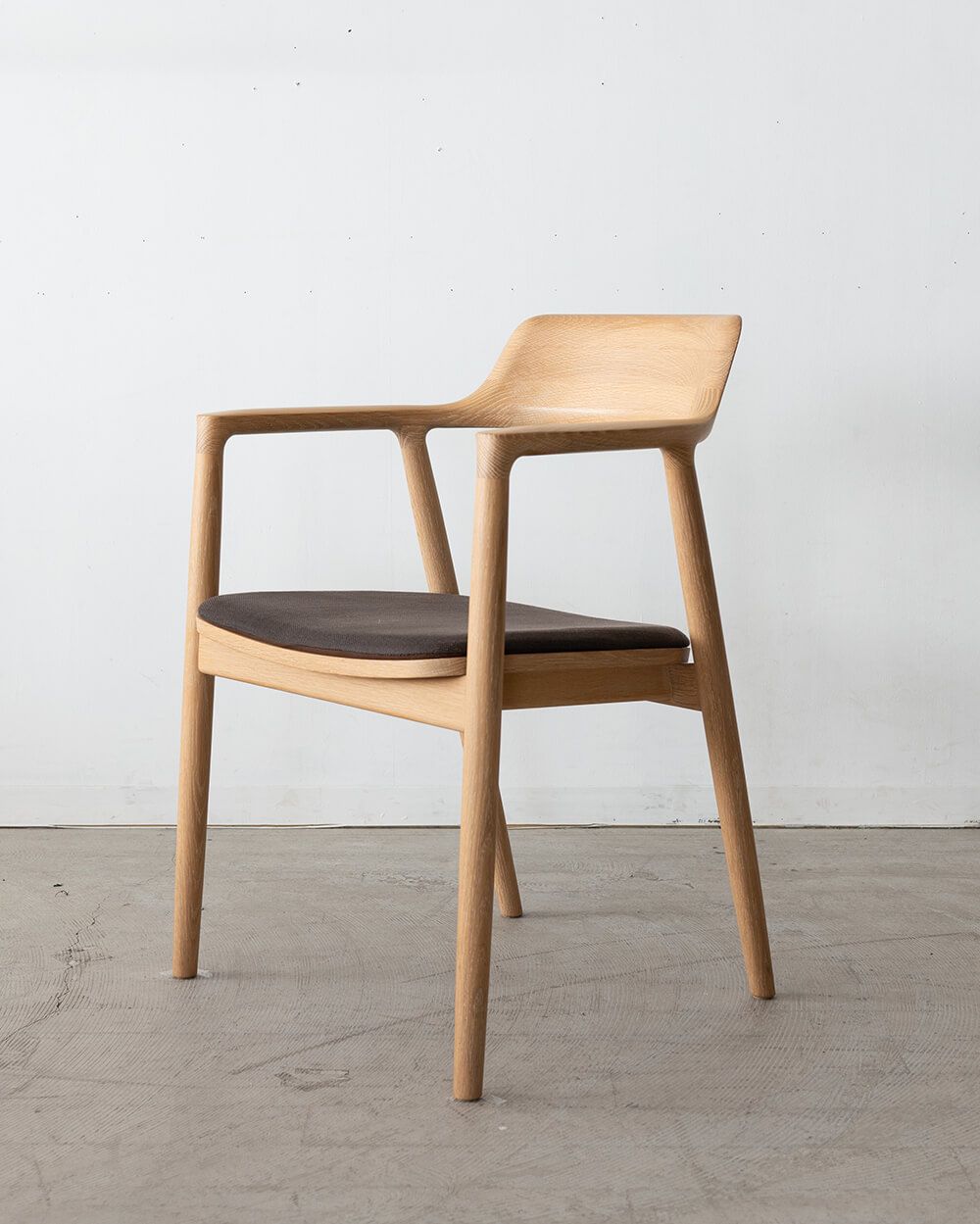 HIROSHIMAアームチェア（張座） | cocochi ｜ 家具と服と暮らしの店