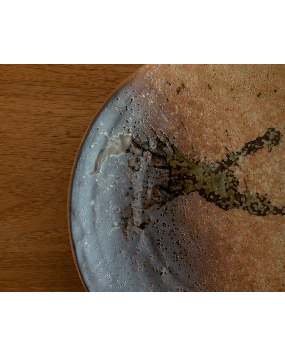 WEB限定】信楽織部 手捻り8寸皿 -器市- | cocochi ｜ 家具と服と暮らし