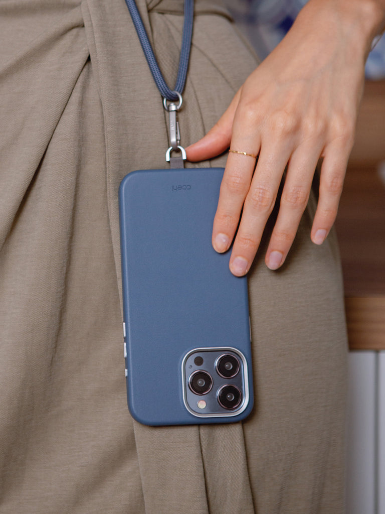 miu miu 青 ソフトケース ストラップ付き iPhone 15pro miumiu iPhone