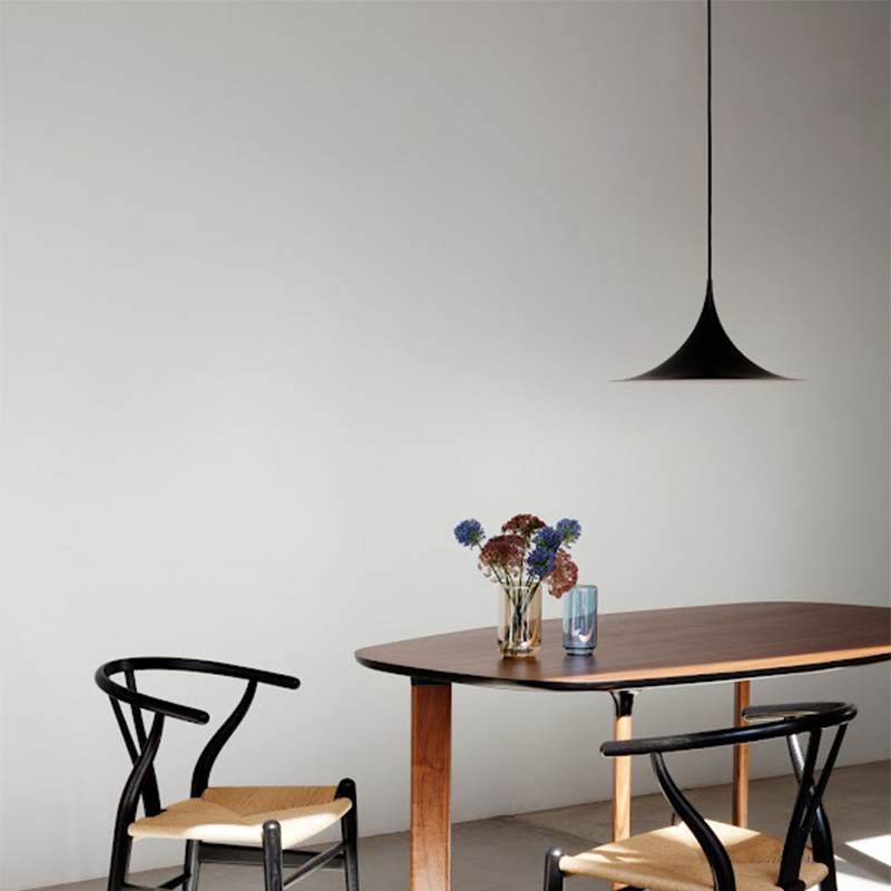SEMI PENDANT φ47 BLACK SEMI MATT｜GUBI | THE CONRAN SHOP(コンラン
