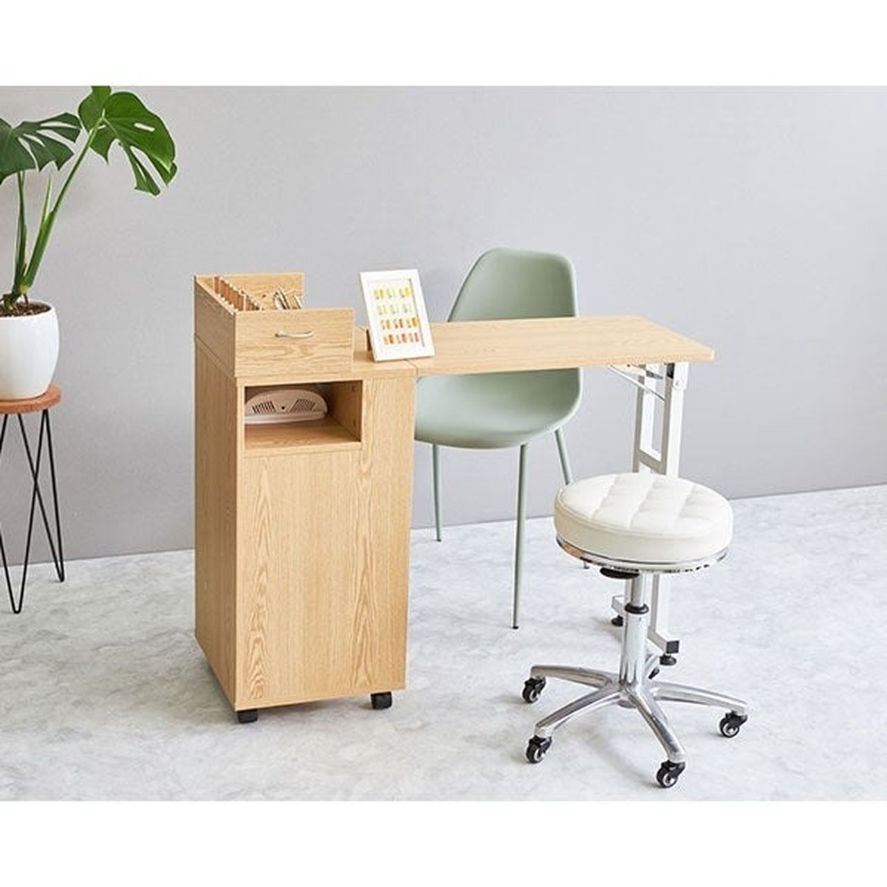 エトゥベラ] 折りたたみ ネイルテーブル MO1 木目ナチュラルブラウン