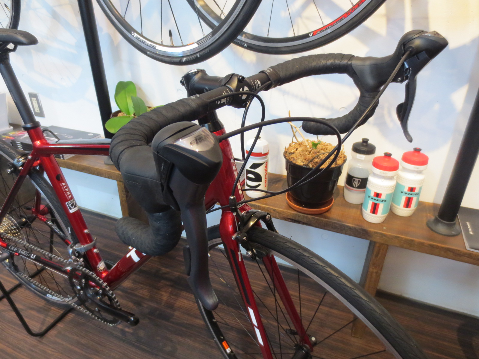 2015モデル TREK（トレック）ロードバイク1.1 ご紹介｜CYCLE PINE