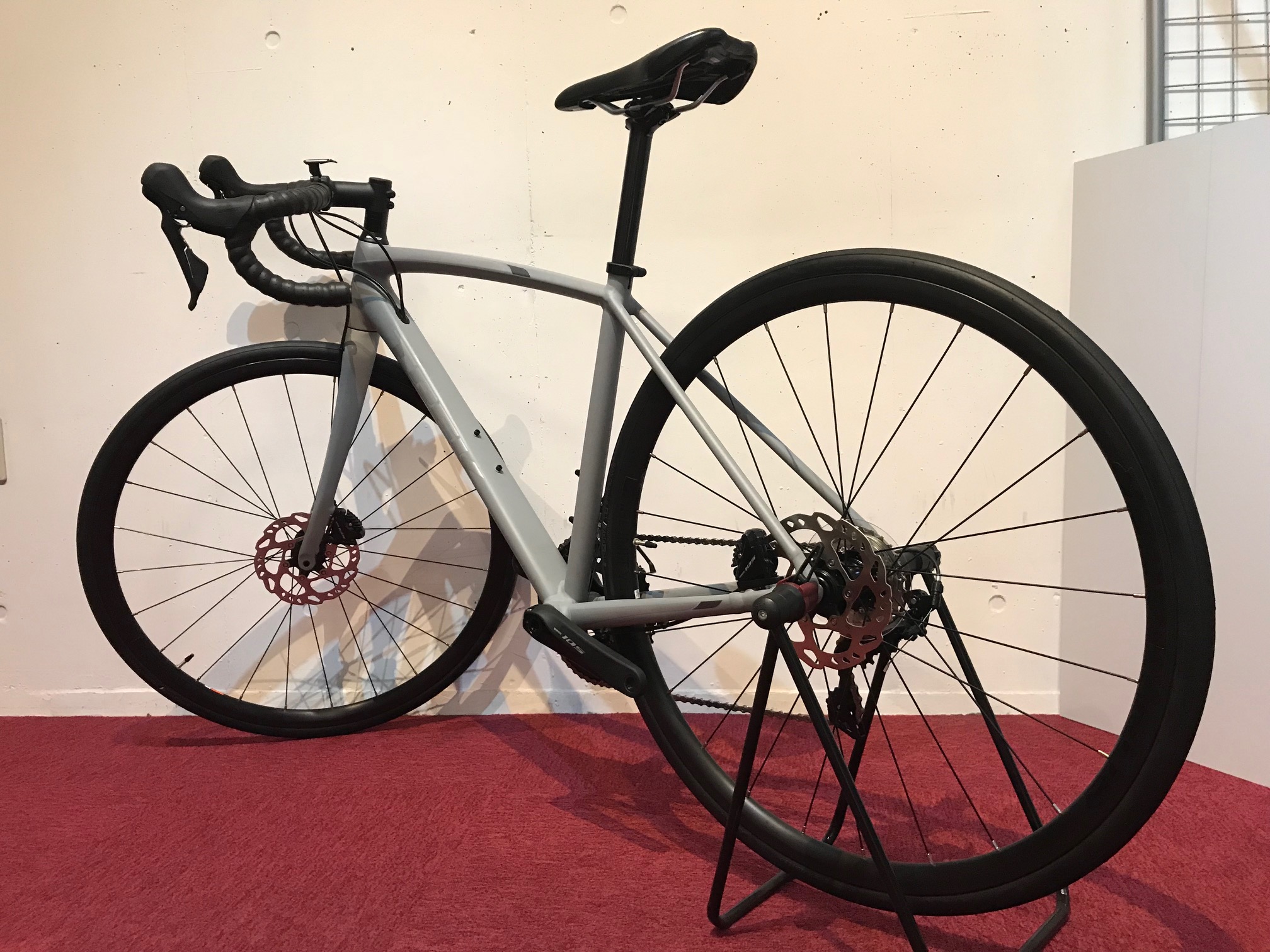 TREK EmondaALR5 2019 フレームとコンポーネント TREK EmondaALR5 2019