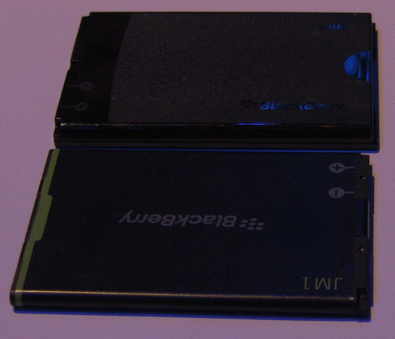 The BlackBerry Bold 9900 / 9930 Battery | CrackBerry