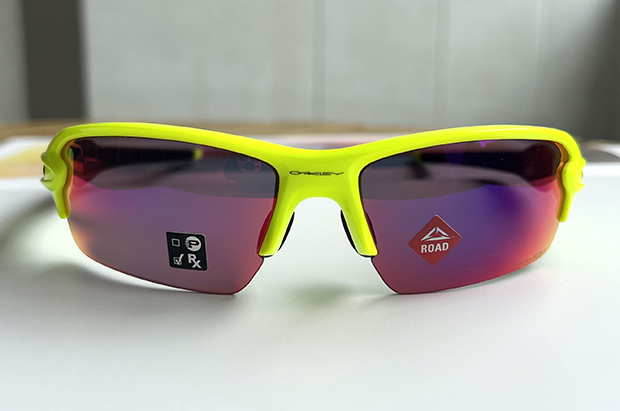 OAKLEY (オークリー) テニスボールの様な鮮やかなイエローカラーの新色