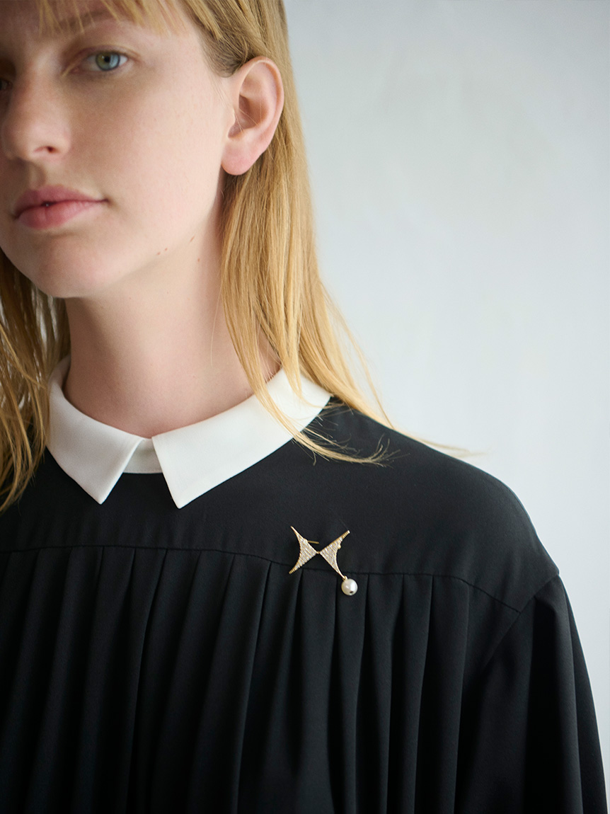 HANAE MORI×CELFORDコラボ】シグネチャーロゴパールブローチ(ブローチ