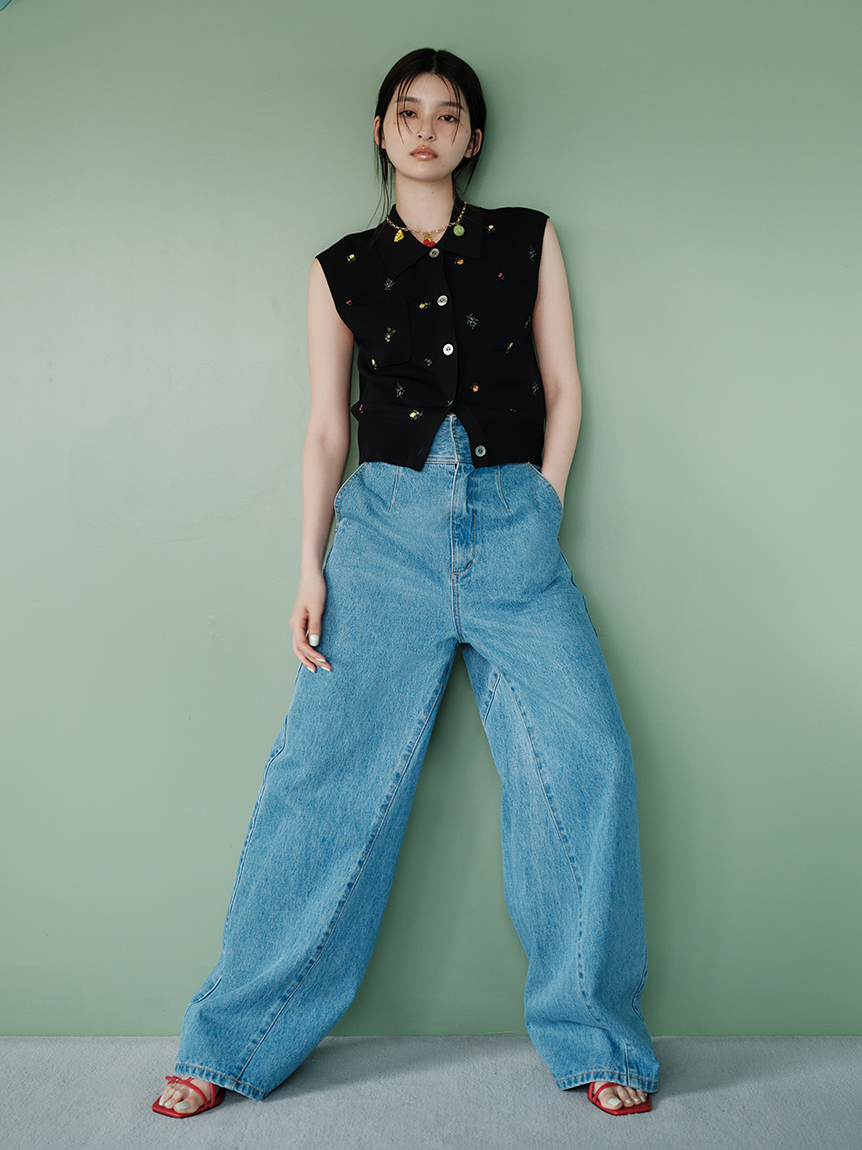 フルーツ刺繍ポロカラーノースリニットジレ／接触冷感(ニット