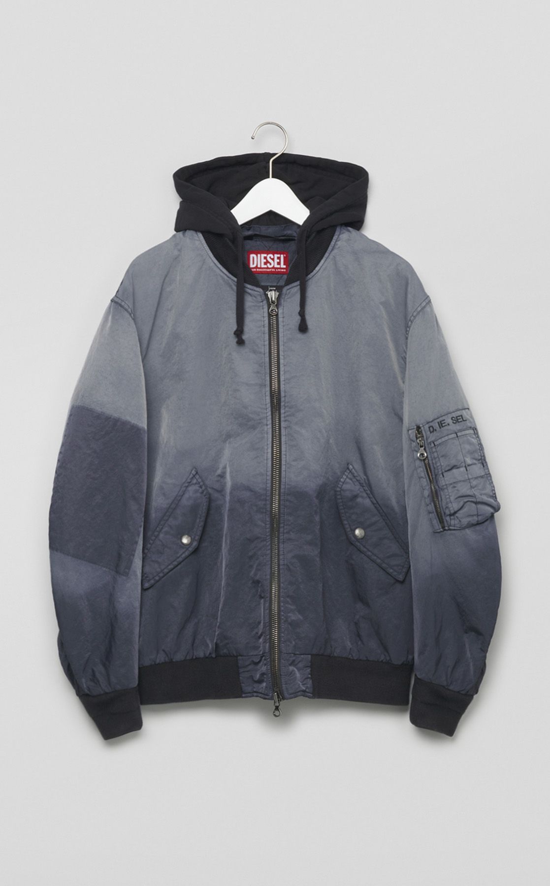 DIESEL｜グラデーションMA-1ブルゾン