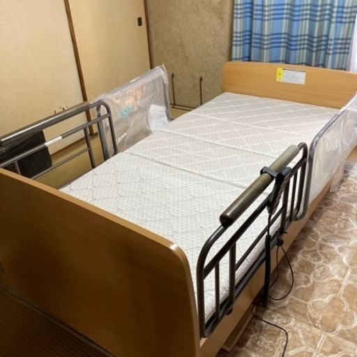 希少☆LAURA ASHLEY セミダブルベッド 【公式通販】