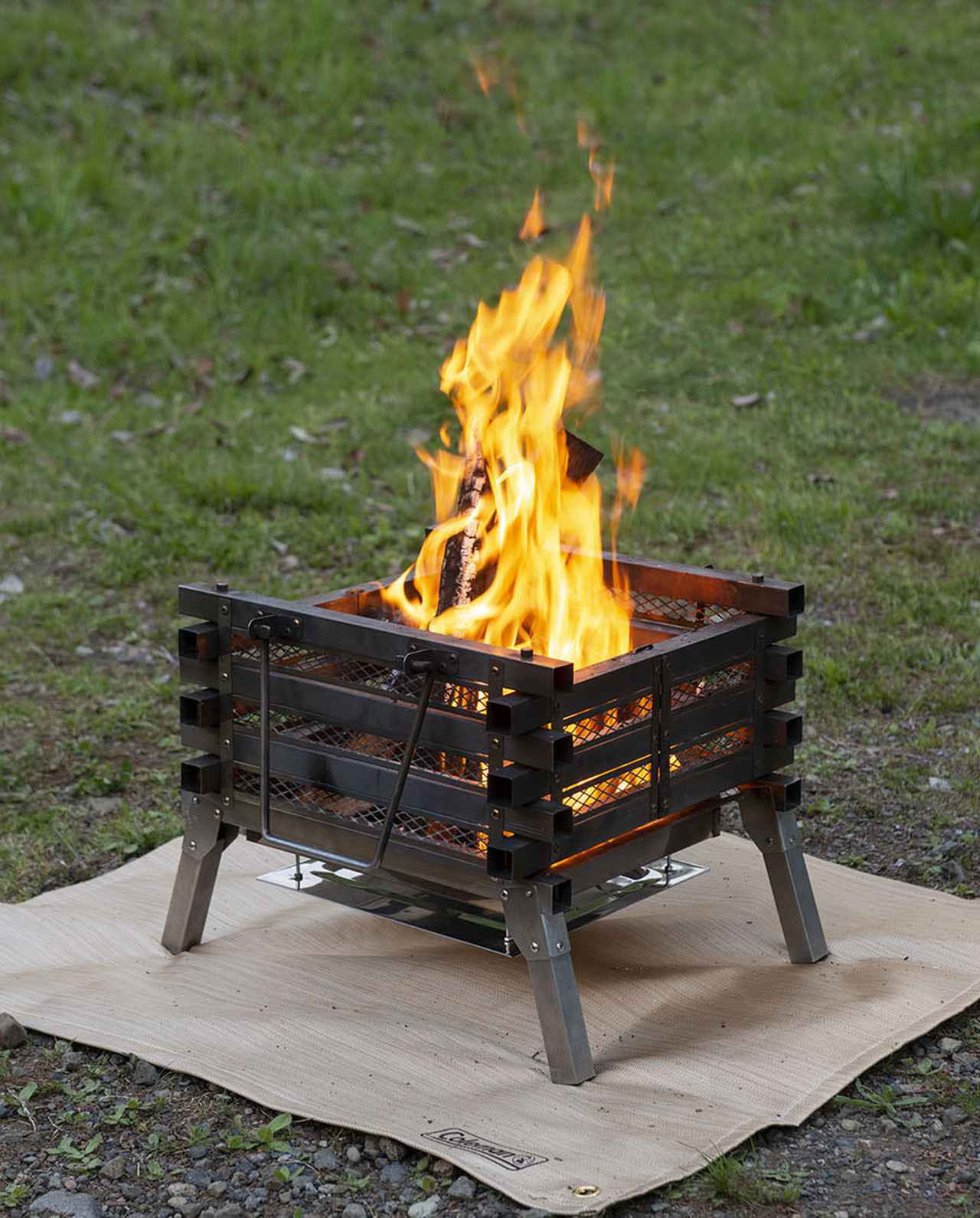 コールマンの焚き火台「ステンレスファイアープレイス」を徹底検証