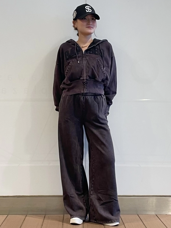 待望の再入荷！】GAPロゴセットアップ！のスタイリング | Gap公式