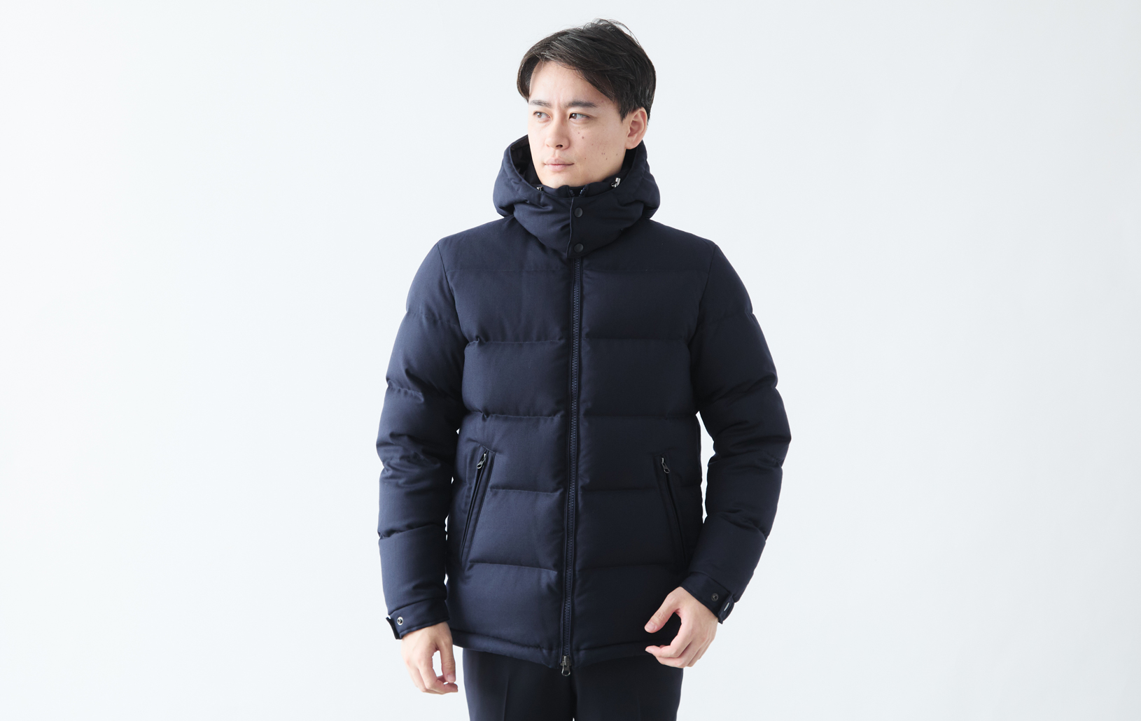 キャンセルにつき在庫UP】800フィルパワーのネイビーダウン、極少量