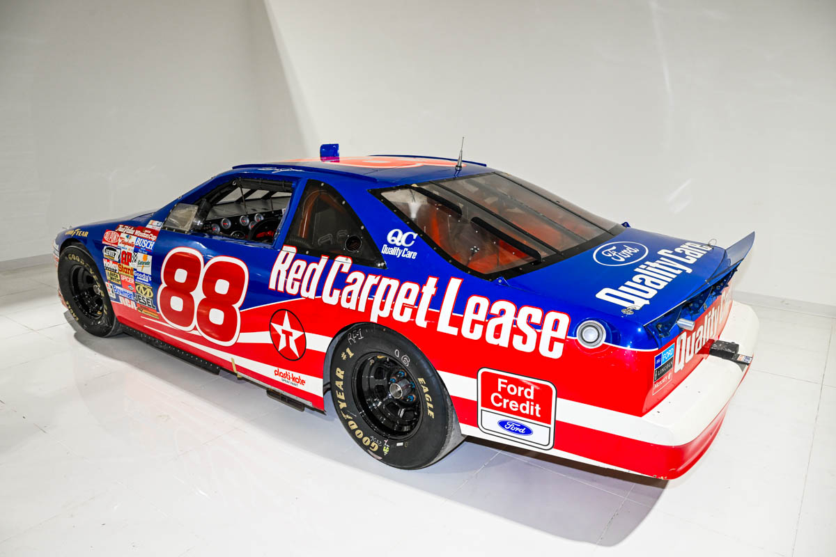 Ford Thunderbird NASCAR Dale Jarrett Blue 1996 - DFW Car and Toy