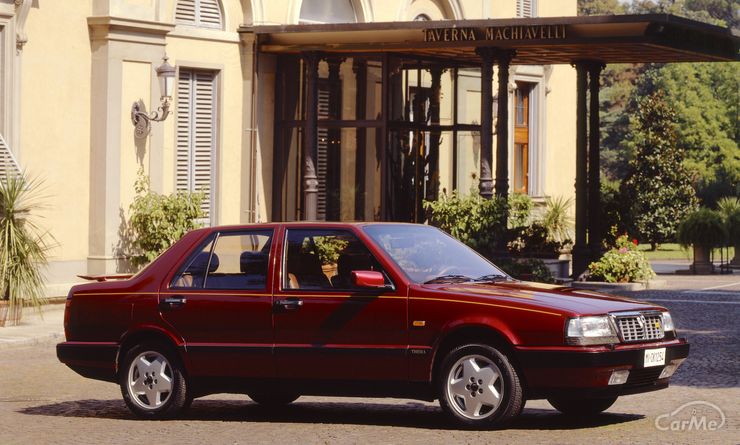 1/18 ランチア テーマ 8.32 フェラーリ 1988 リアウィング レッド