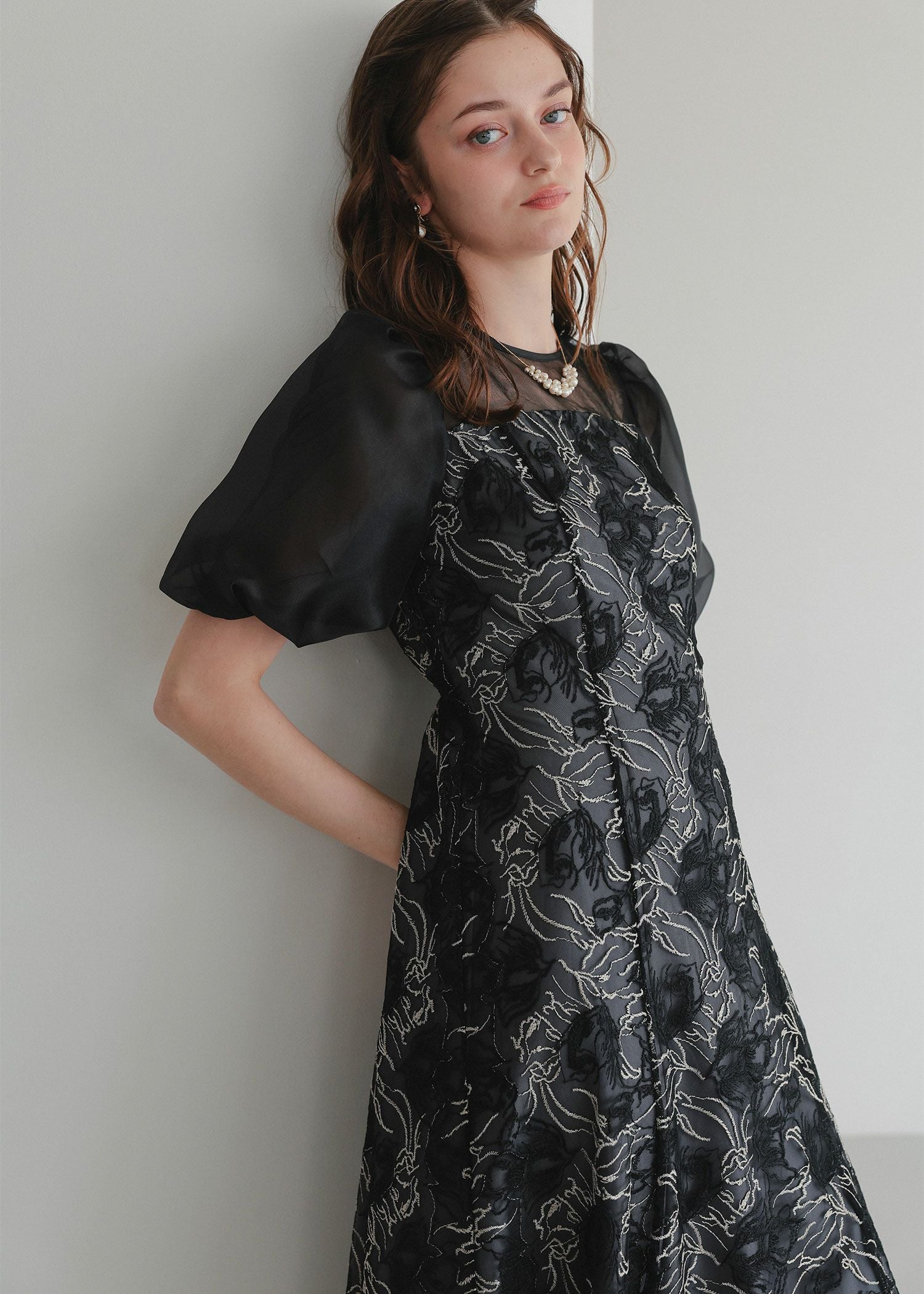 ニュアンスフラワーレースドレス｜DorryDoll