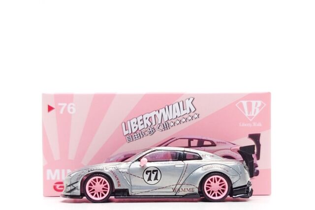 1/64 NISSAN GT-R R35 LIBERTY WALK PINK PIG 