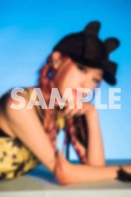 SMILEY-Japanese Ver.- (feat.ちゃんみな)」CD封入絵柄＆店頭特典