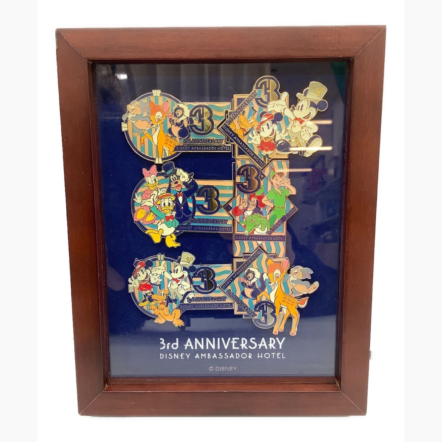 DISNEY (ディズニー) ピンバッジ アンバサダーホテル 3周年 額入り