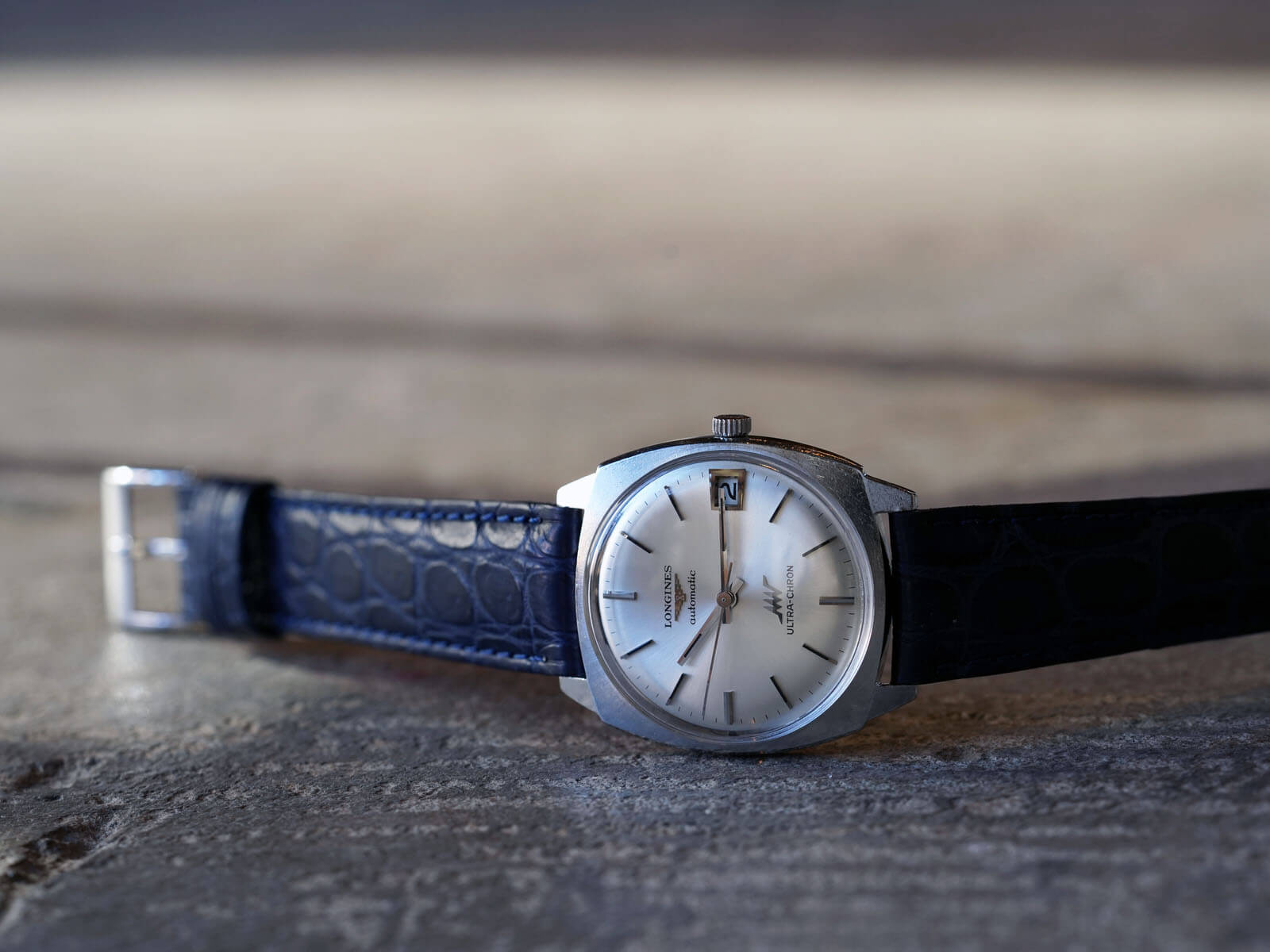 ロンジン/ウルトラクロンデイト/クッションケース/シルバーダイヤル