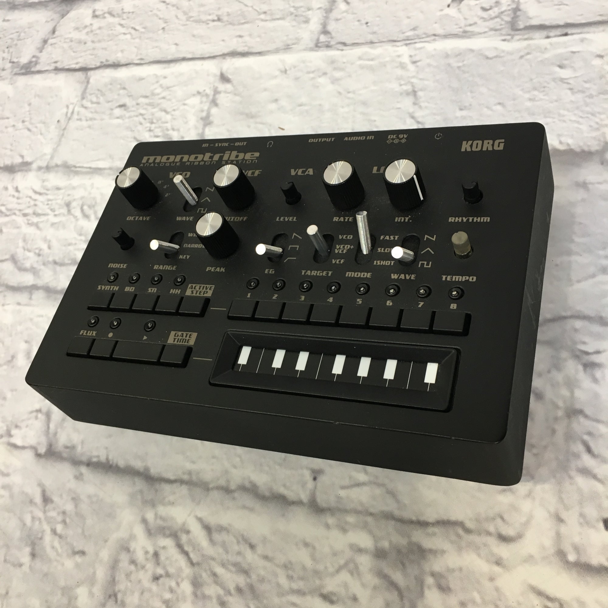 Korg Monotribe Analogue Ribbon Synth Station w Box - Evolution Music