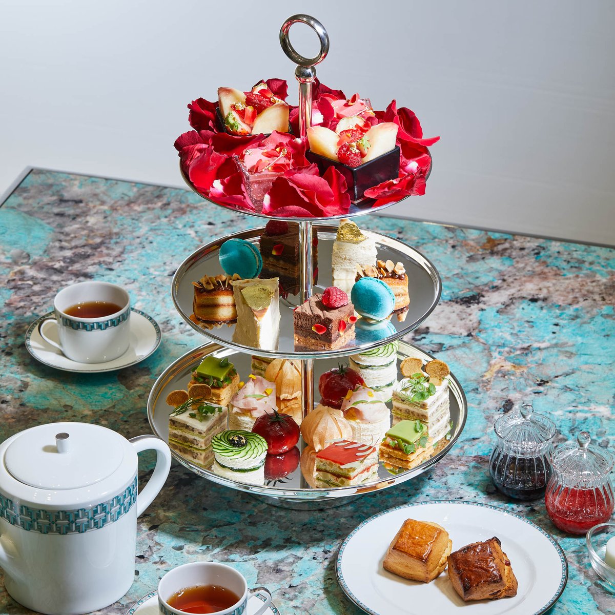 ティファニー「ブルー ボックス カフェ」がオープン 日本の食文化を