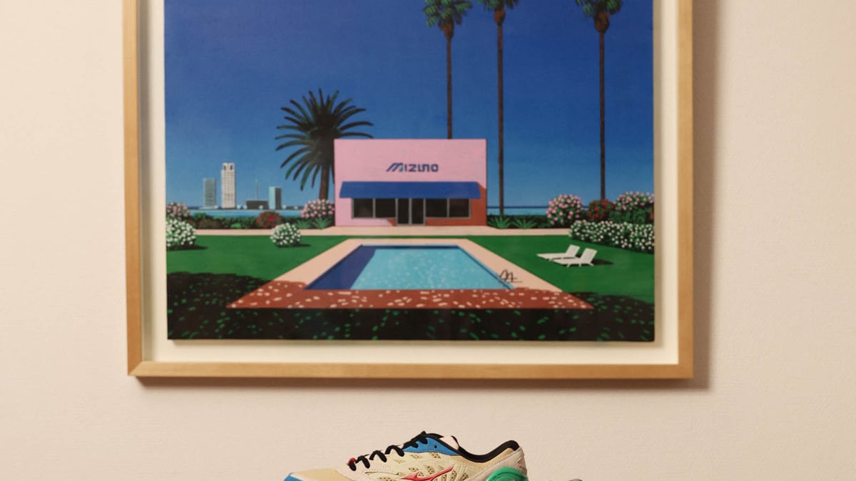 ミズノがイラストレーター永井博とコラボ トロピカルな配色を