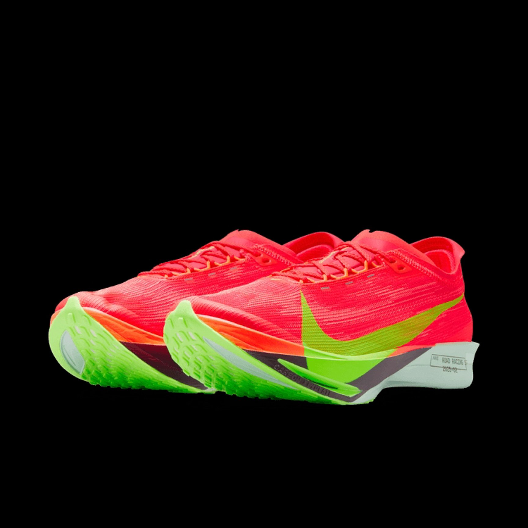 ナイキが最新レーシングシューズ「ヴェイパーフライ ネクスト％ 4」を