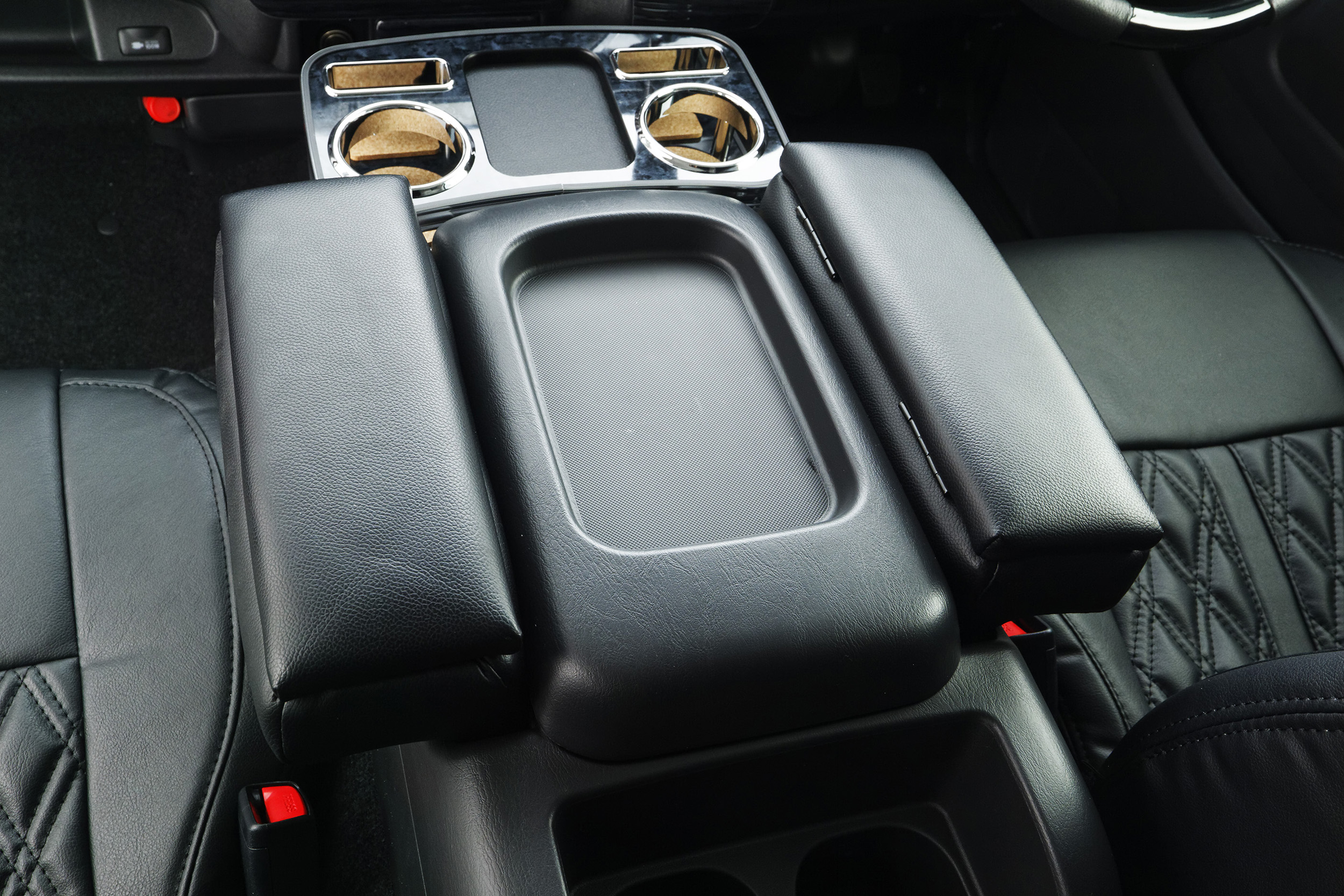 アームレスト(左右セット) | HEARTS | ハーツ 公式サイト