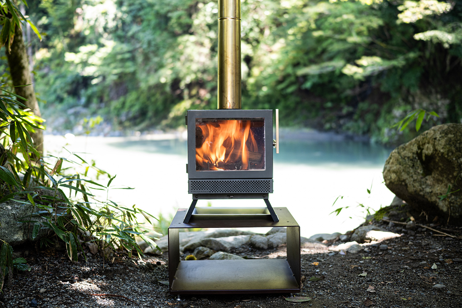 FIREGRAPHIX 薪ストーブ BLISS mini mt.smui好きにも ゆらぎの炎で自分