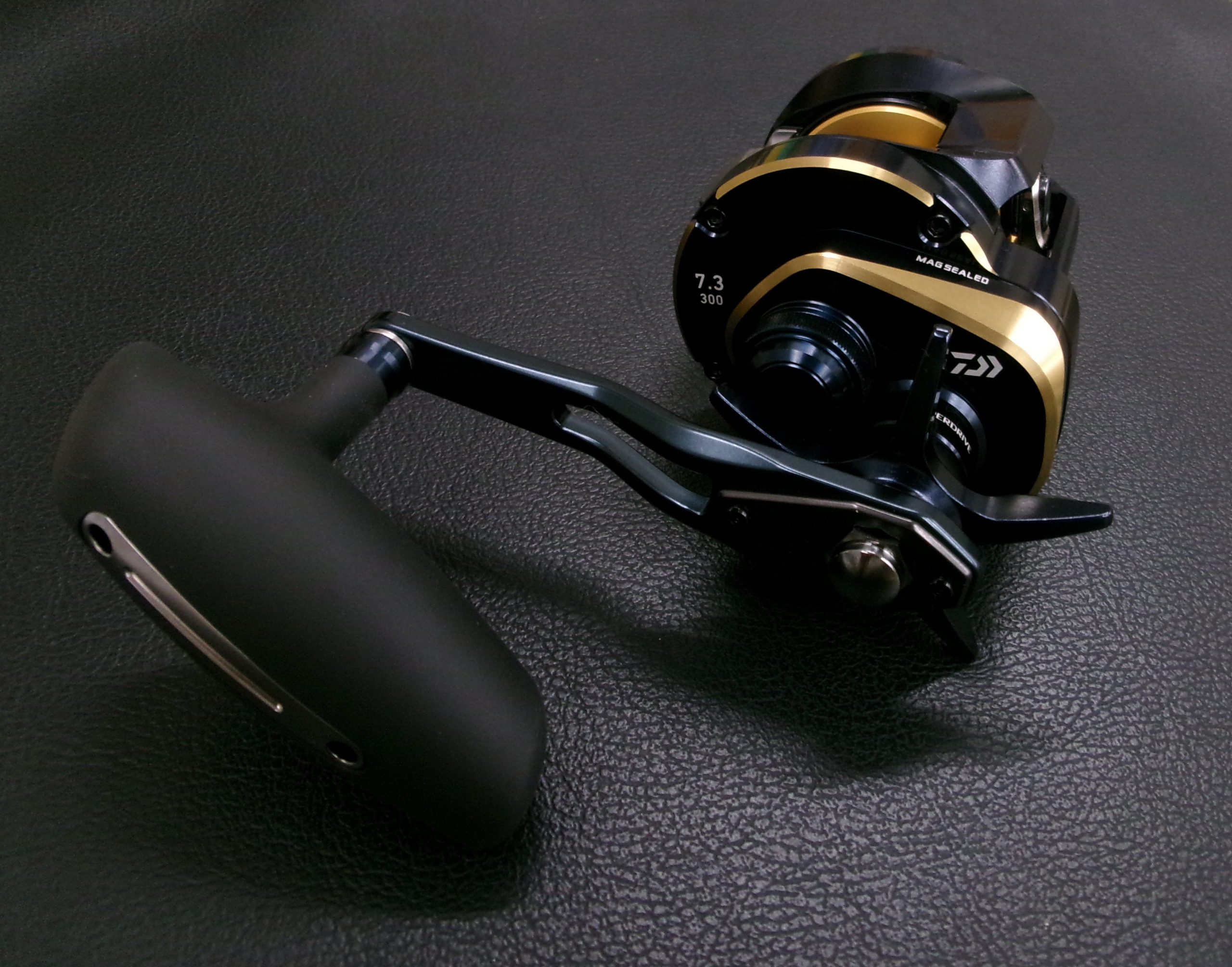 ダイワ 25ソルティガ 300H | 長谷川釣具の通販