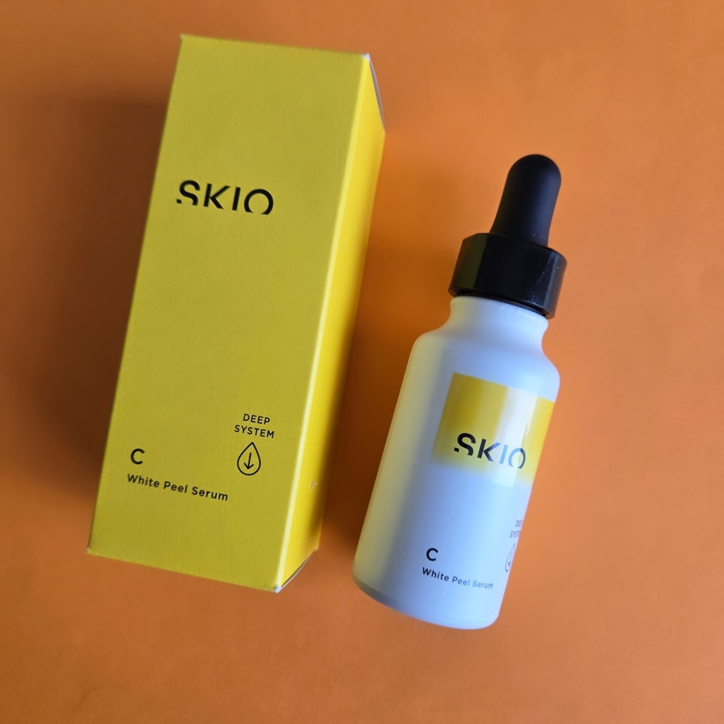 SKIO / VC ホワイトピールセラムの公式商品情報｜美容・化粧品情報は