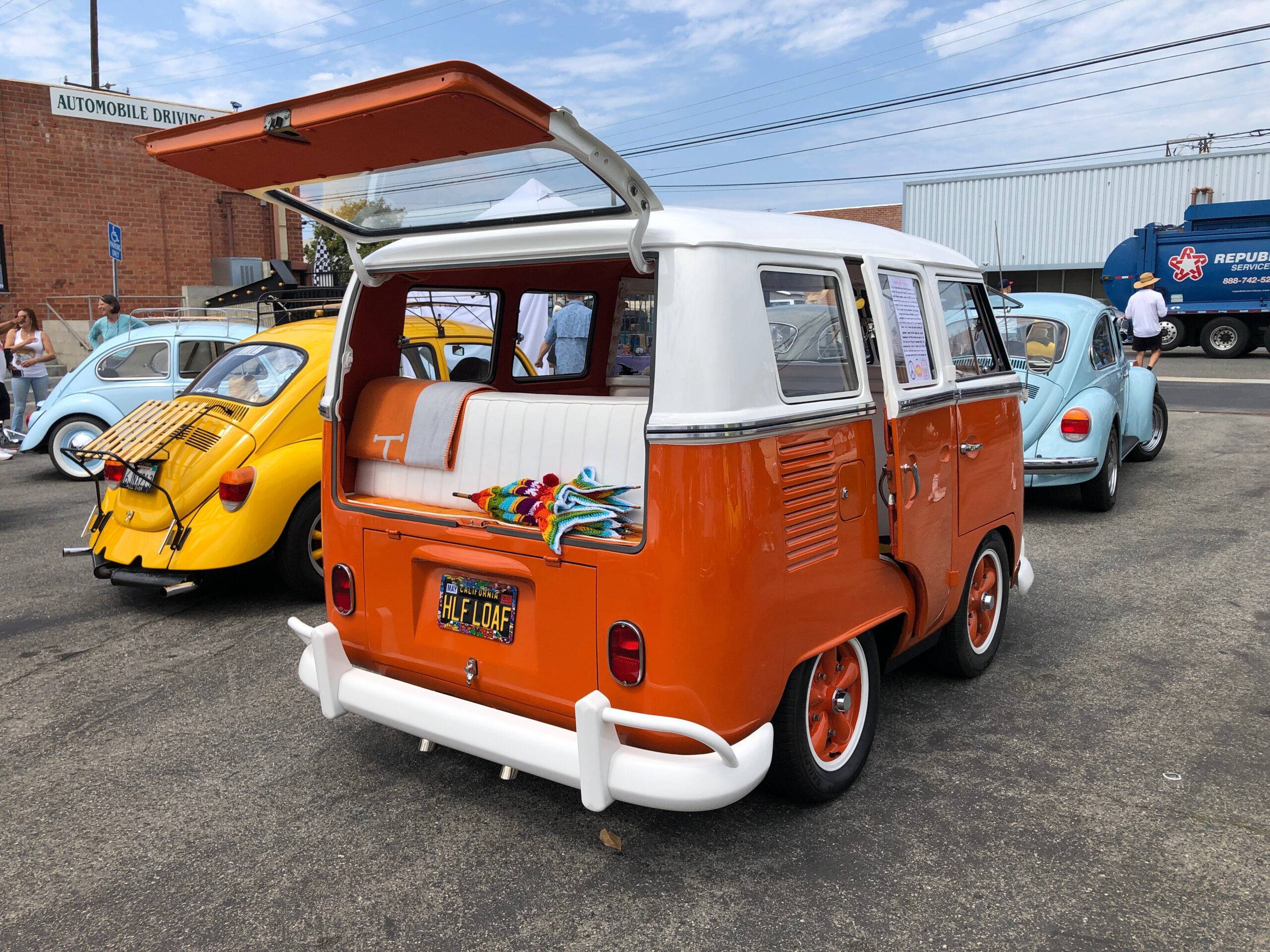 1966 Volkswagen Bus – Frank's Cars in the Hood