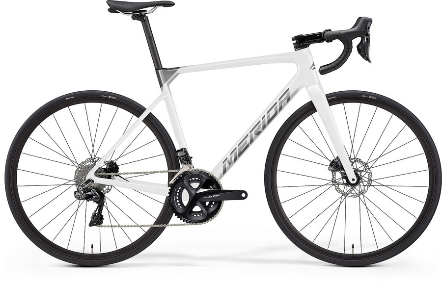 スクルトゥーラやリアクトにシマノ・105 Di2採用モデルが登場｜MERIDA