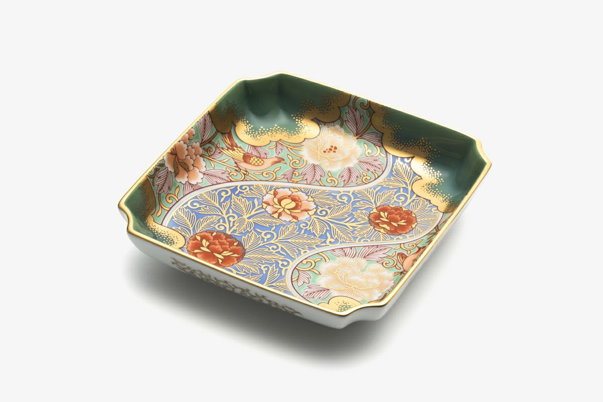 獅子唐草紋 角4号飾皿 | 有田焼 深川製磁｜公式オンラインストア