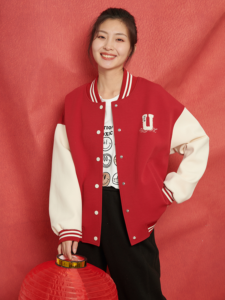 スポーティーに決まる！赤×白のスタジャンおすすめ20選！きれいめ