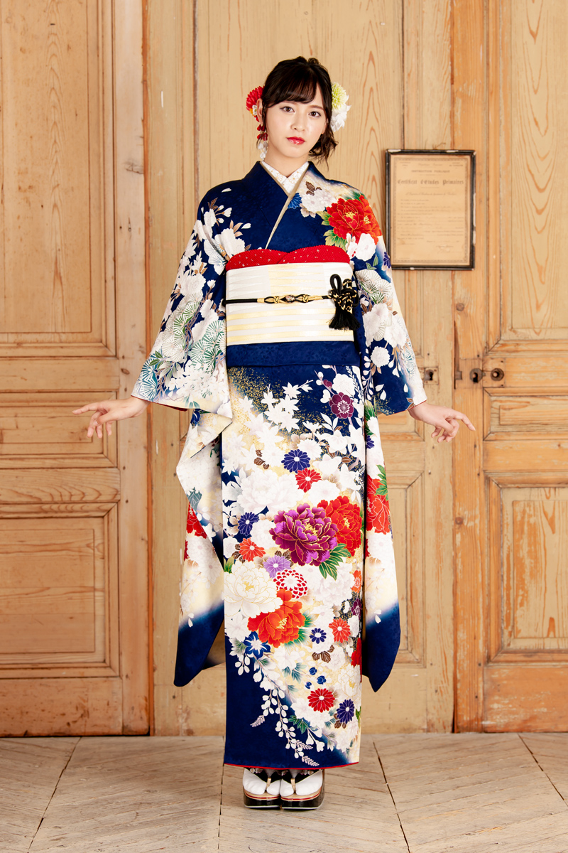 ☆深青地に艶やか大輪牡丹柄 | MK振袖スタイル | 振袖購入・レンタル専門店