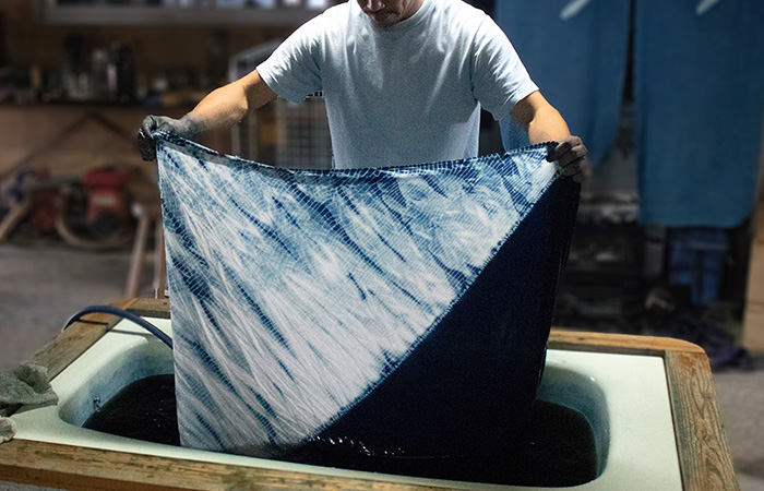 100 天然藍染 むす美 対角絞り | ふろしき むす美 オンライン