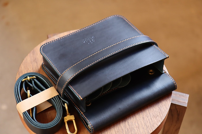 シザーケース本革4丁用 -square ws- |シザーケース専門店｜美容師向け