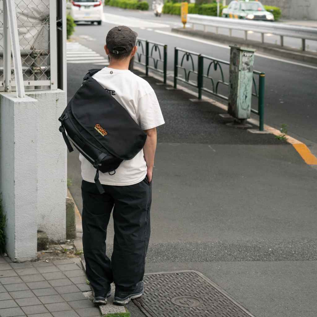 BAGABOO* standard messenger bag (black) - BLUE LUG GLOBAL ONLINE STORE