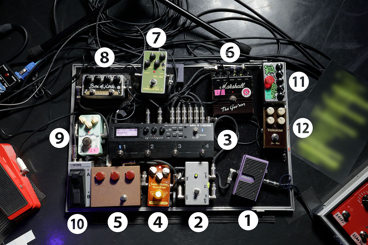 ひぐちけいがライブで使用するギター、エフェクター、アンプ 会場の